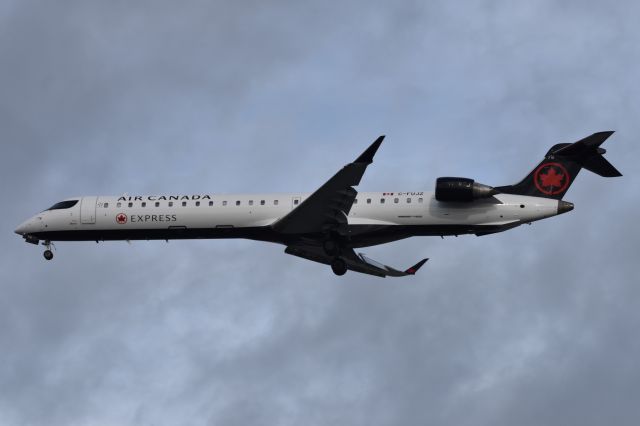 Canadair Regional Jet CRJ-900 (C-FUJZ) - So, would you pronounce that tail number as: C-FUDGE?