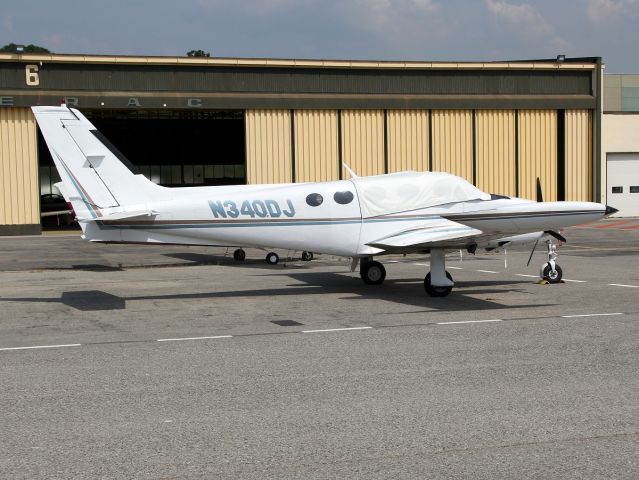 Cessna 340 (N340DJ) - Cannes air show 12 juin 2014