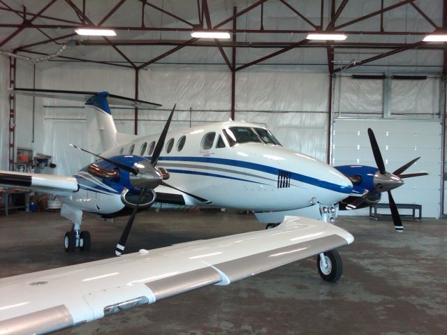 Beechcraft Super King Air 200 (N551JL)