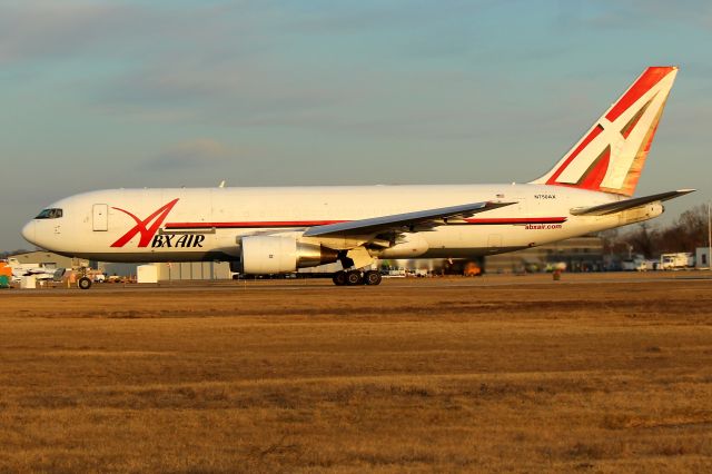 BOEING 767-200 (N750AX) - Abex 3431 departing to N. Covington, KY