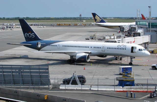 Boeing 757-200 (N401JS)
