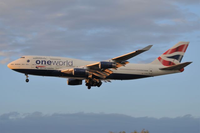 Boeing 747-400 (G-CIVI)