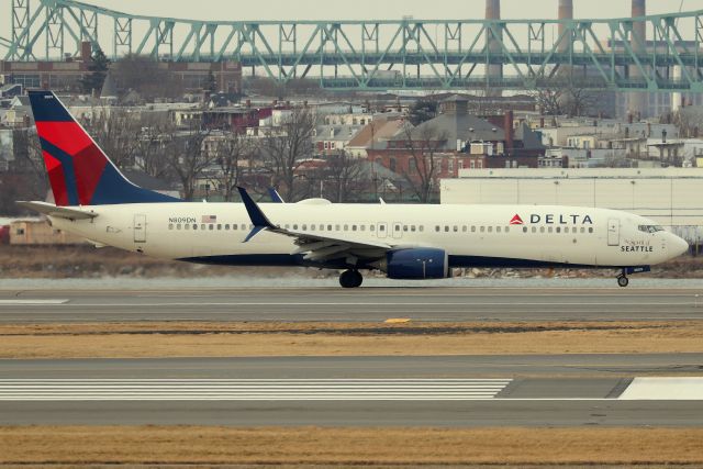 Boeing 737-900 (N809DN) - DL 781 taxiing for departure to Minneapolis