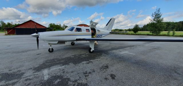 Piper Malibu Mirage (N186ST) - Quick stop at Karlskoga to visit N186ST friend n456kf