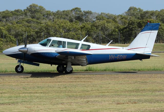 Piper PA-30 Twin Comanche (VH-EDW)