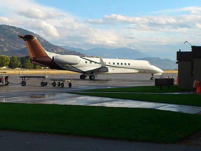 — — - PENTICTON REGIONAL AIRPORT CANADA Embraer EMB-135BJ