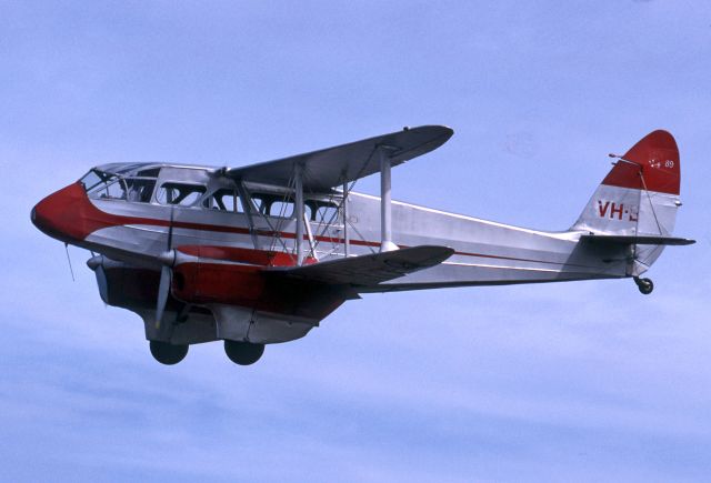 De Havilland Dragon Rapide (VH-BGP) - DE HAVILLAND DOMINIE DH-89B - REG : VH-BGP (CN 6648) - KYABRAM AIRPORT VIC. AUSTRALIA - YKYB 18/4/1992