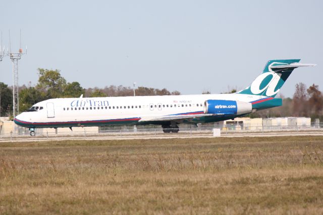 Boeing 717-200 (N997AT) - AirTran Flight 1151 (N997AT) prepares for departure at Southwest Florida International Airport enroute to Indianapolis International Airport