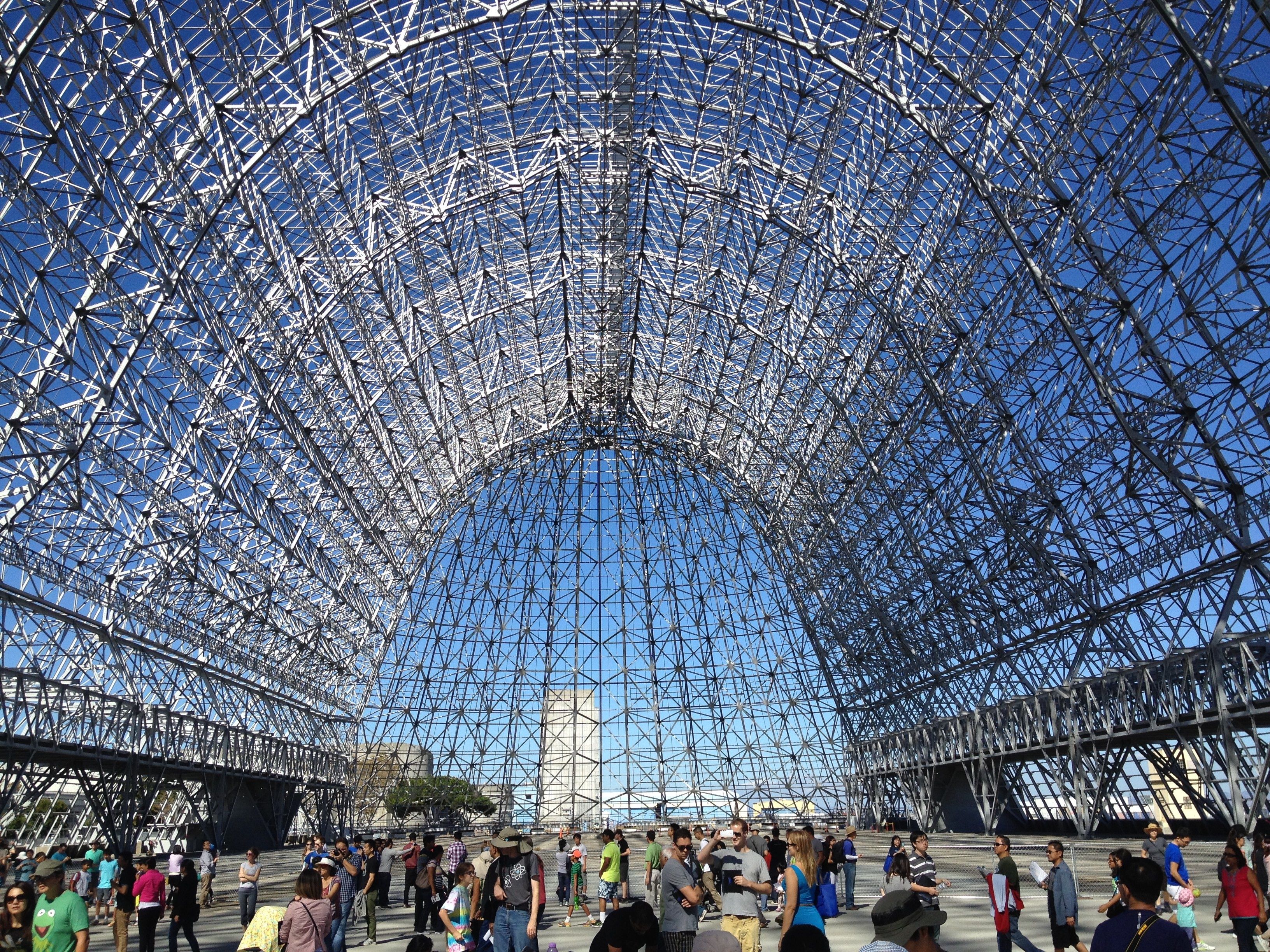 — — - Inside Hangar 1, NASA Ames Open House 2014/10/18 