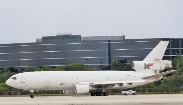 McDonnell Douglas DC-10 (C-GKFD)