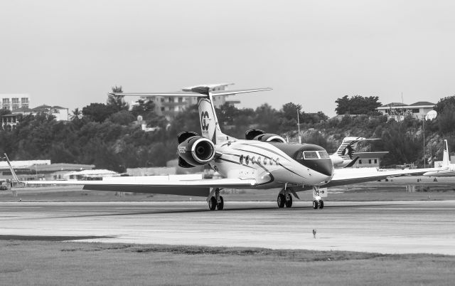 Gulfstream Aerospace Gulfstream V (N365GC) - Grant Cardone Enterprises N365GC GULFSTREAM AEROSPACE GV-SP G550 applying full reverse thrust after landing in sun shine city!