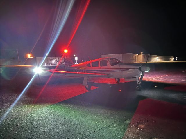 Piper Cherokee Arrow (N3207R)