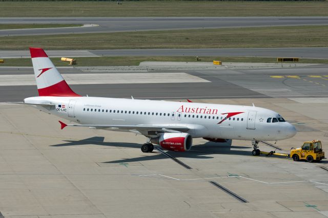 Airbus A320 (OE-LXC)