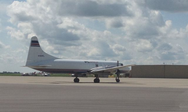 CONVAIR CV-580 (N191FL) - Trans Auto 191, a 1956 Convair 580, (Contract Air, N191FL) taxis to the active at Blue Grass Airport (KLEX) for departure to Chicago/Rockford Intl (KRFD)....