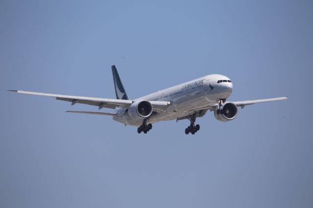 BOEING 777-300ER (B-KPV)