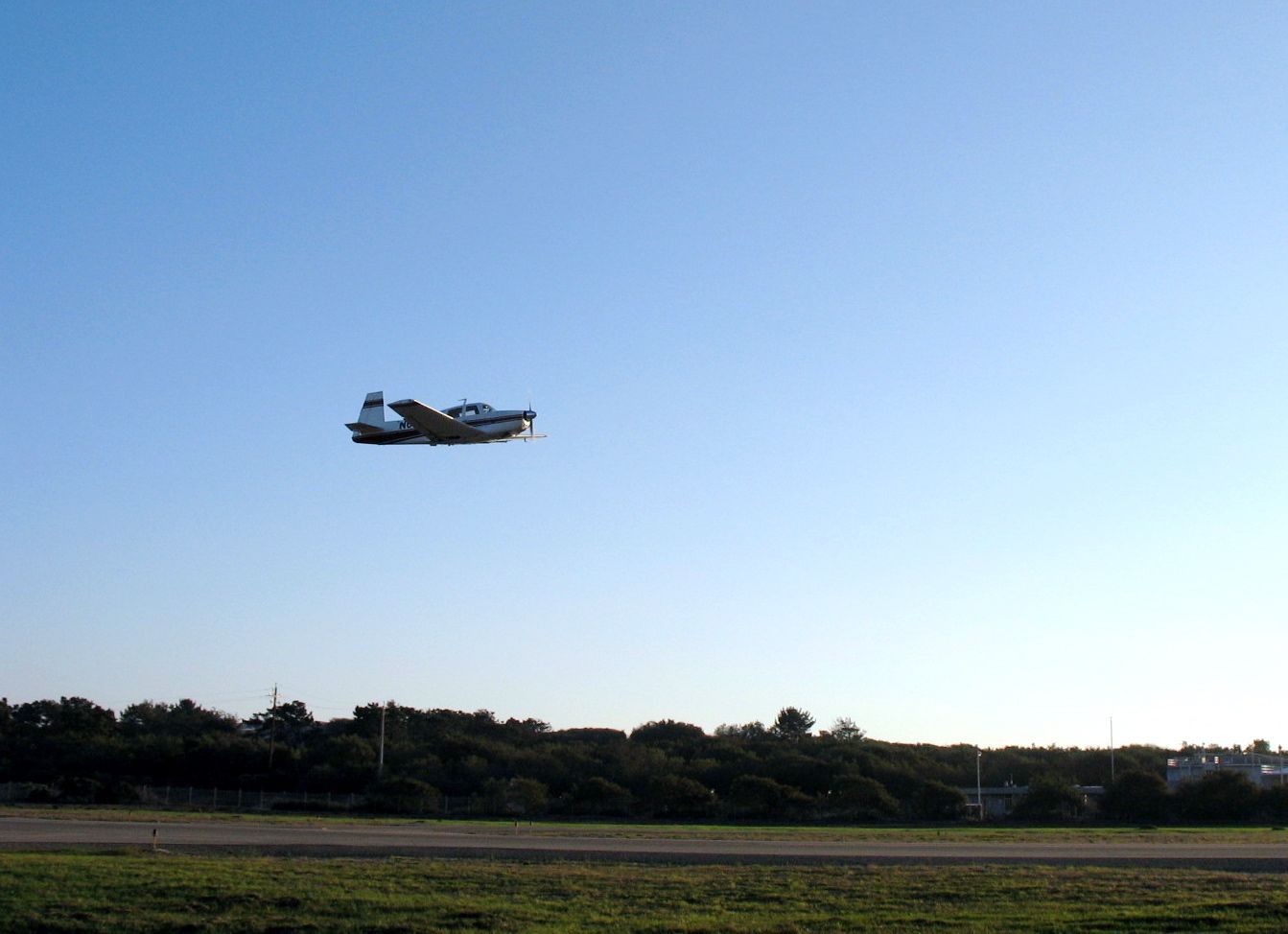N6619U — - Liftoff at L52-Oceano