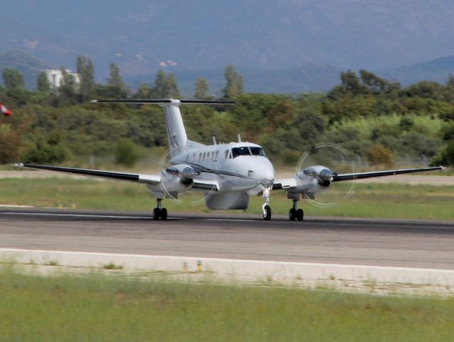 Beechcraft Super King Air 200 (F-GHSV)