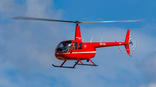 Robinson R-44 (VH-YZD)