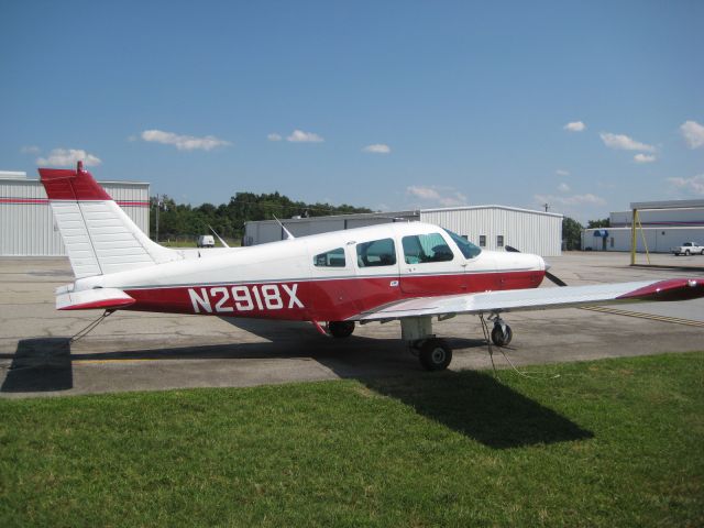 Piper Cherokee (N2918X)