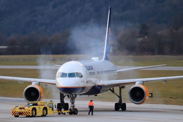 Boeing 757-200 (TF-ISR)