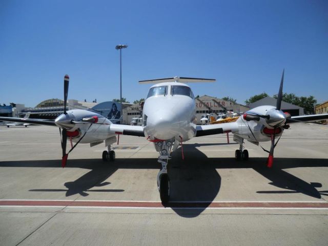 Beechcraft Super King Air 200 (EC-GBB)