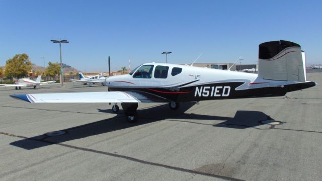 Beechcraft 35 Bonanza (N51ED)