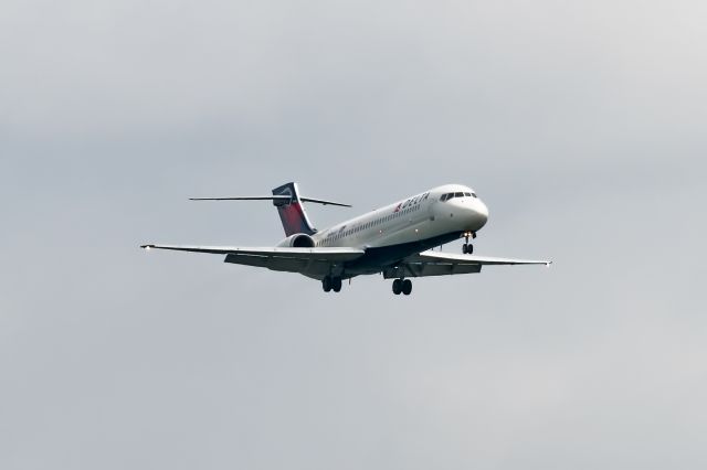 Boeing 717-200 —
