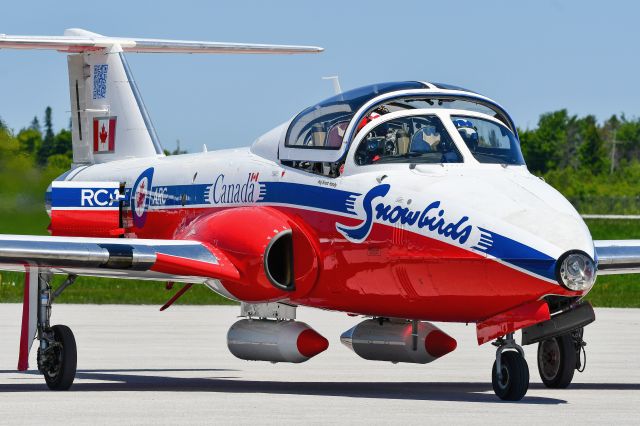 11-4042 — - Snowbird 1 taxiing into the refuelling area at Lake Simcoe Regional Airpot on May 30, 2024, en route to Montreal for a show. 