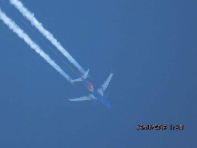 Boeing 737-700 (N7829B)