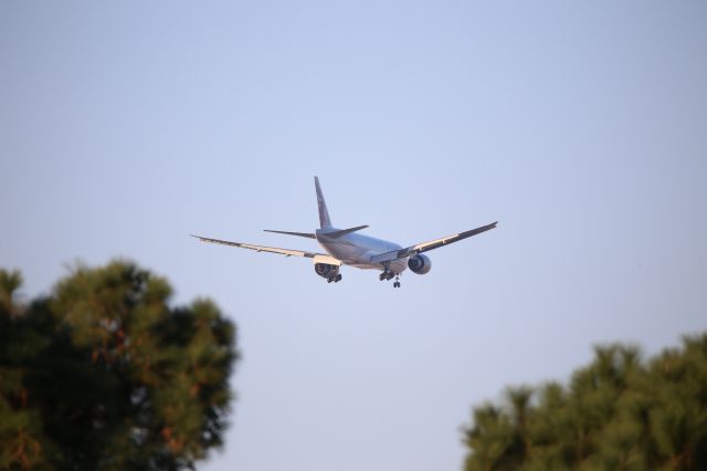 Boeing 777-200 (A7-BFV)