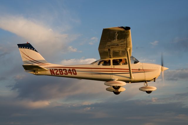 Cessna Skyhawk (N2834Q)