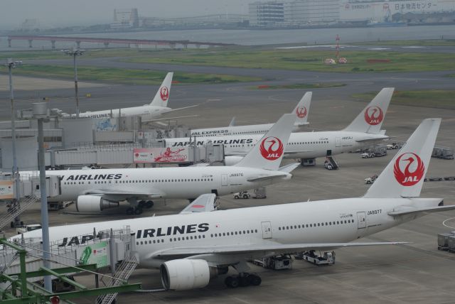 — — - Tokyo Haneda