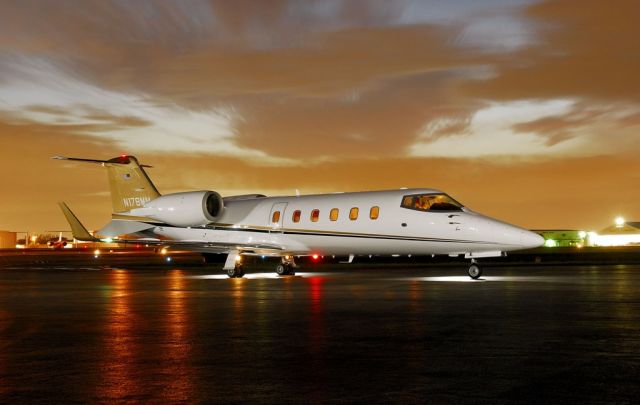 Learjet 60 (N178MM)