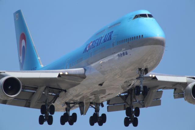 Boeing 747-400 (HL7472)