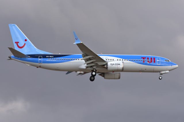 Boeing 737 MAX 8 (OO-MAX) - TENERIFE SUR 05/02/2018br /br /First commercial visit to Tenerife South of the new Boeing 737MAX from TUI Belgium.