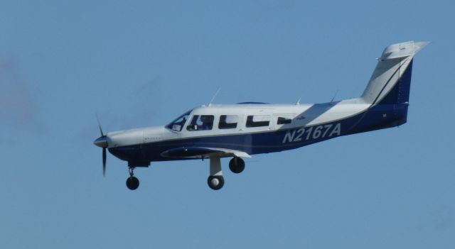 Piper Lance 2 (N2167A) - On final is this 1978 Piper Saratoga/Lance 2 PA-32RT-300 in the Autumn of 2021.