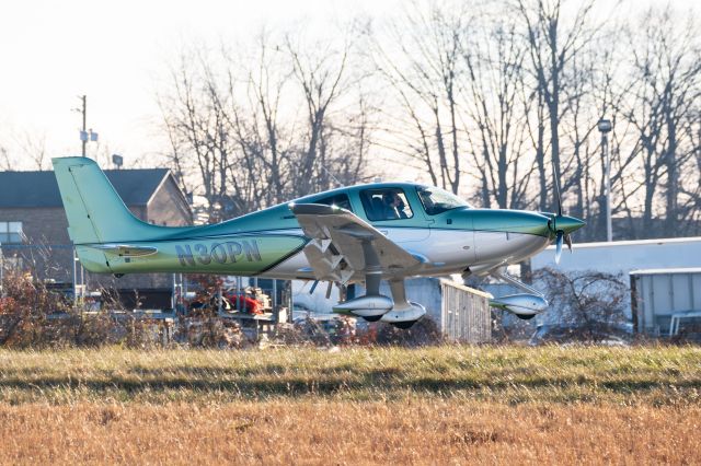 Cirrus SR-20 (N30PN) - Cirrus SR20 N30PN landing, Montgomery County Airpark