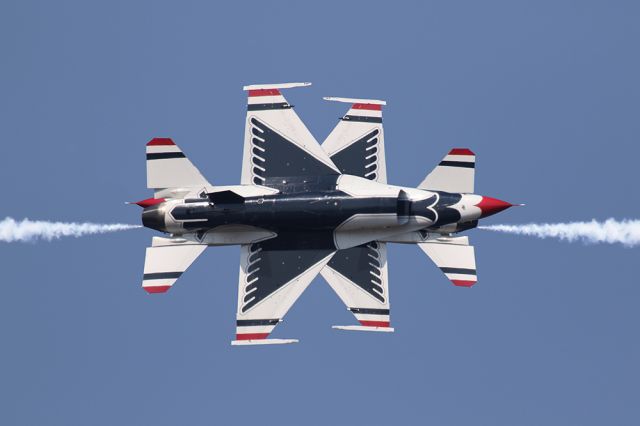 Lockheed F-16 Fighting Falcon — - Thunderbirds performing an opposing knife edge, which appears to be super close. Amazing performers!Questions about this photo can be sent to Info@FlewShots.com 