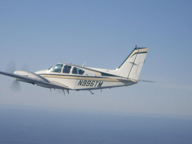 Beechcraft 55 Baron (N996TM) - 1974 BE55 Baron