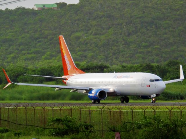 Boeing 737-800 (C-FTJH)