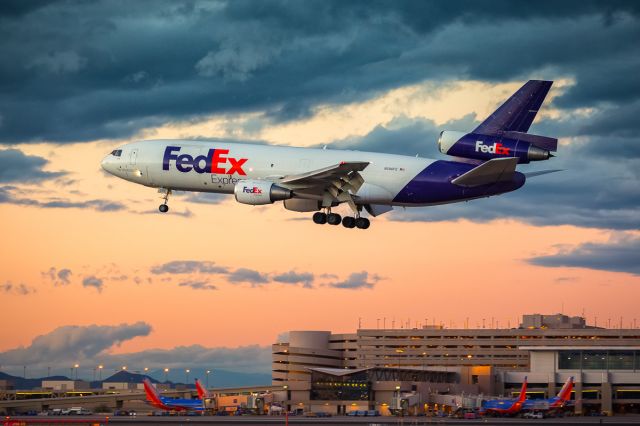 McDonnell Douglas DC-10 (N396FE) - FedEx MD-10 on final to RWY 25L at KPHX during beautiful Arizona sunset.