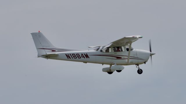 Cessna Skyhawk (N1884M) - One of many incentive flights at the 2021 open house.