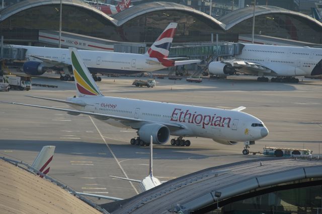 BOEING 777-200LR (ET-ANO)