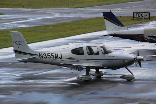 Cirrus SR-22 (N355MJ)