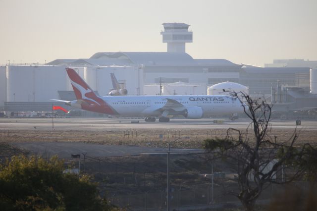 Boeing 787-9 Dreamliner (VH-ZNE)