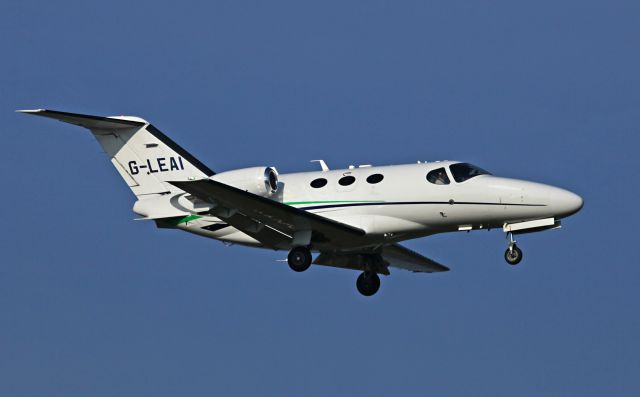 Cessna Citation Mustang (G-LEAI)
