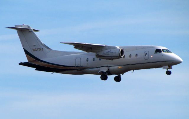 Fairchild Dornier 328 (N411FJ)