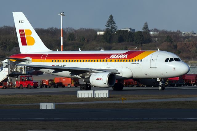 Airbus A319 (EC-KBX)