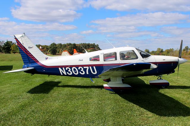 Piper Cherokee (N3037U)