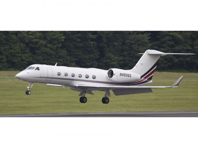 Gulfstream Aerospace Gulfstream IV (N450QS) - Landing RW34.